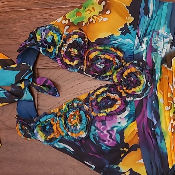 Adrianna Papell Boutique Colorful Backless Halter Style Dress size 6 - Picture 3 of 13